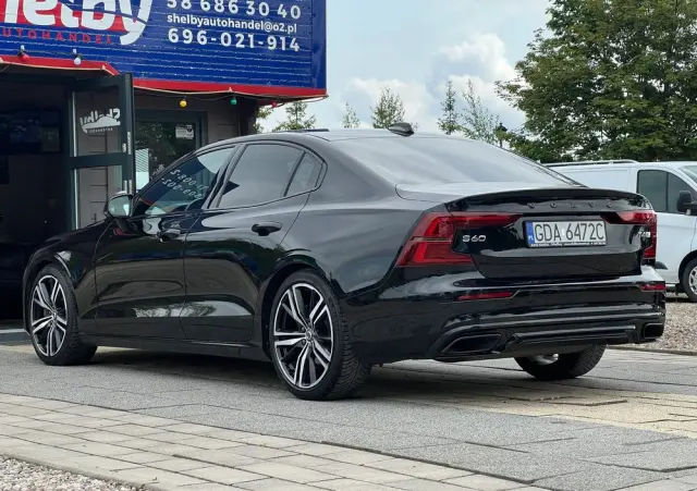 VOLVO S60 T4 R-Design