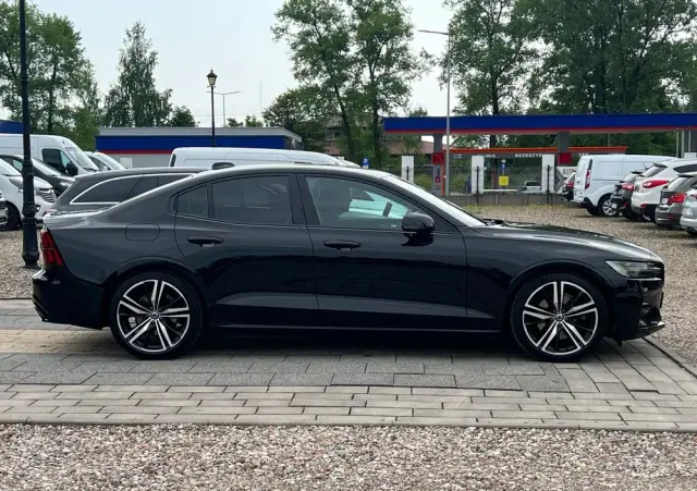 VOLVO S60 T4 R-Design