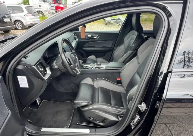 VOLVO S60 T4 R-Design