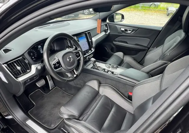 VOLVO S60 T4 R-Design