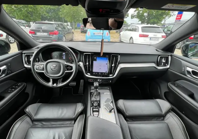 VOLVO S60 T4 R-Design