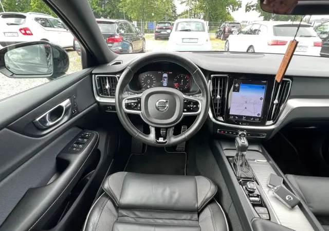 VOLVO S60 T4 R-Design