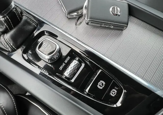 VOLVO S60 T4 R-Design