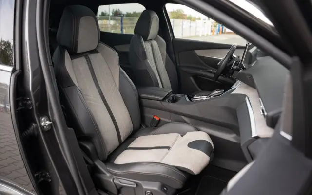 PEUGEOT 3008 1.6 PureTech Hybrid4 PHEV GT Pack S&S EAT8