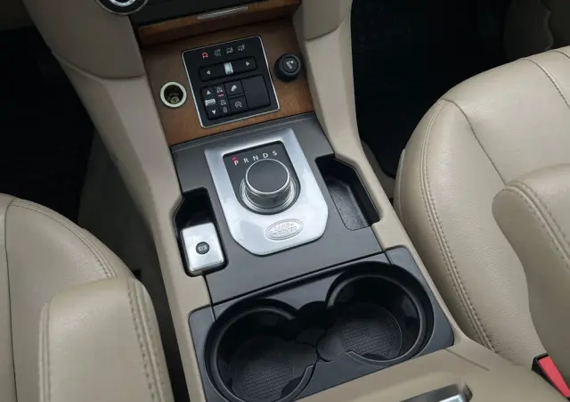 LAND ROVER Discovery IV 3.0 V6 SC HSE