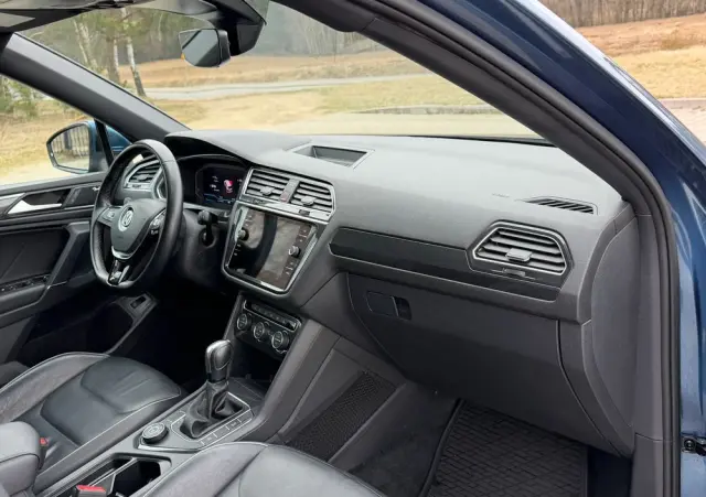VOLKSWAGEN Tiguan 2.0 TSI 4Mot R-Line DSG