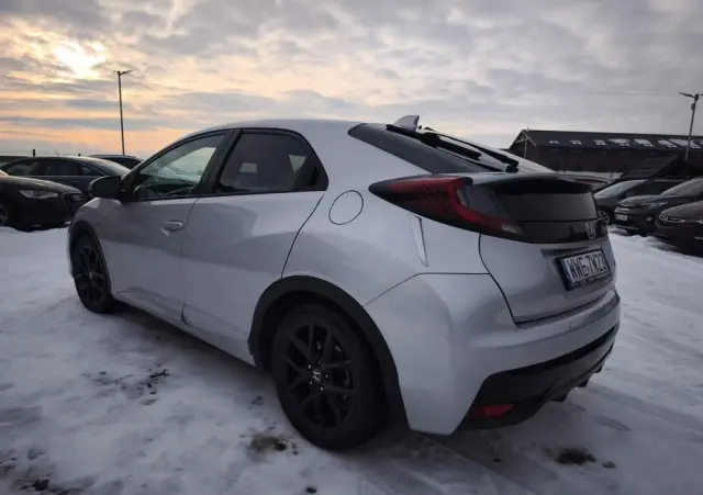 HONDA Civic 1.8 i-VTEC Sport