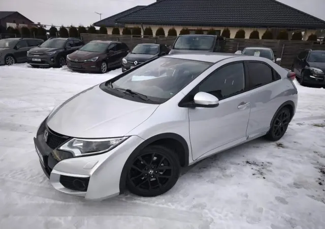 HONDA Civic 1.8 i-VTEC Sport