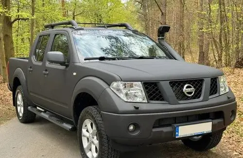 NISSAN Navara 