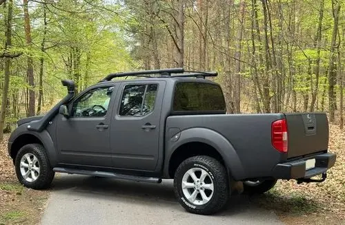 NISSAN Navara 