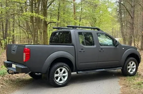 NISSAN Navara 