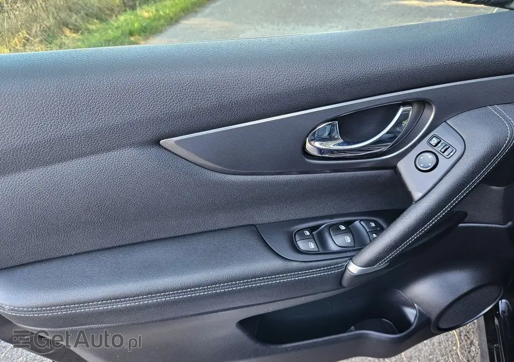 NISSAN Qashqai 1.6 DIG-T Tekna