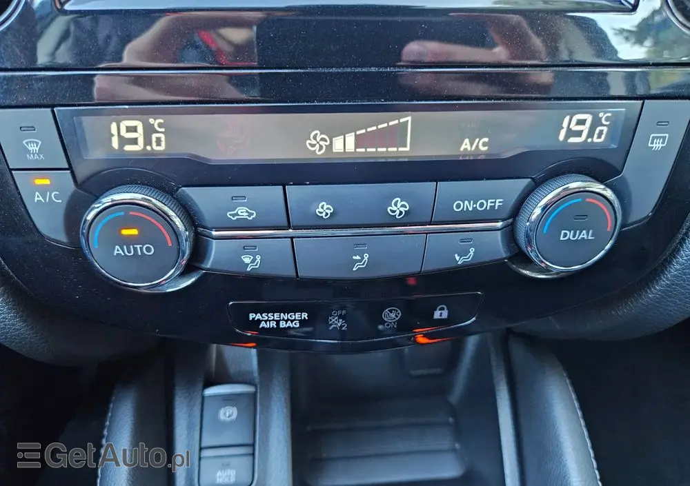 NISSAN Qashqai 1.6 DIG-T Tekna