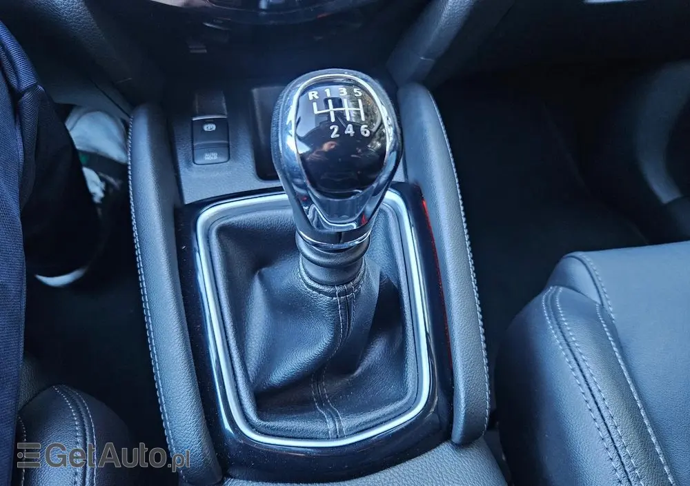 NISSAN Qashqai 1.6 DIG-T Tekna