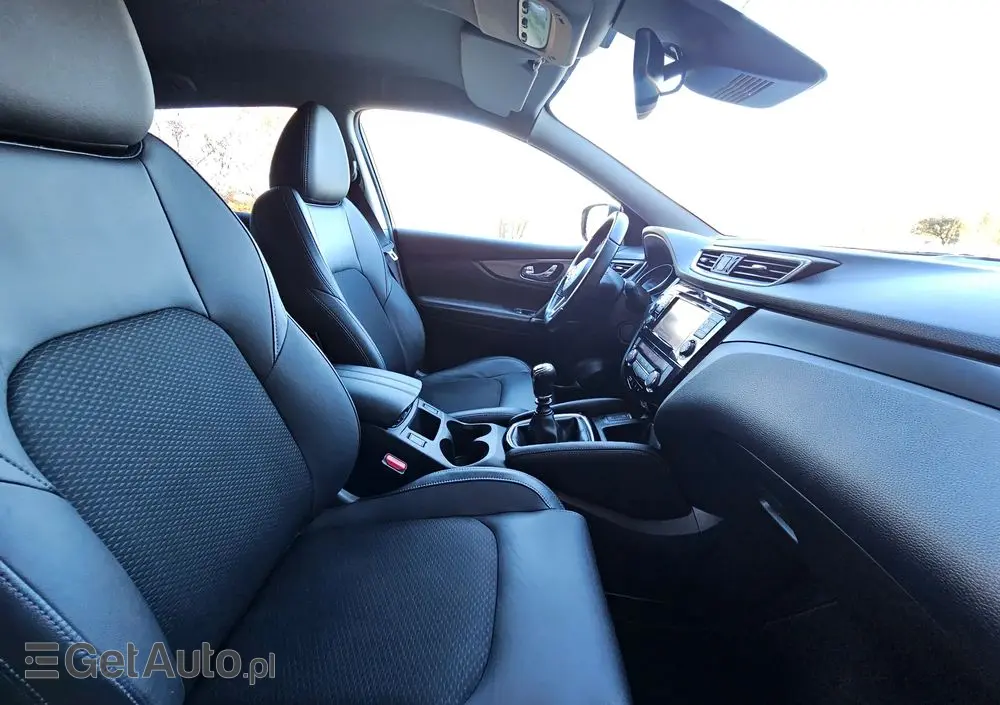 NISSAN Qashqai 1.6 DIG-T Tekna