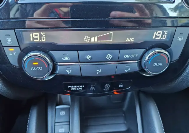 NISSAN Qashqai 1.6 DIG-T Tekna