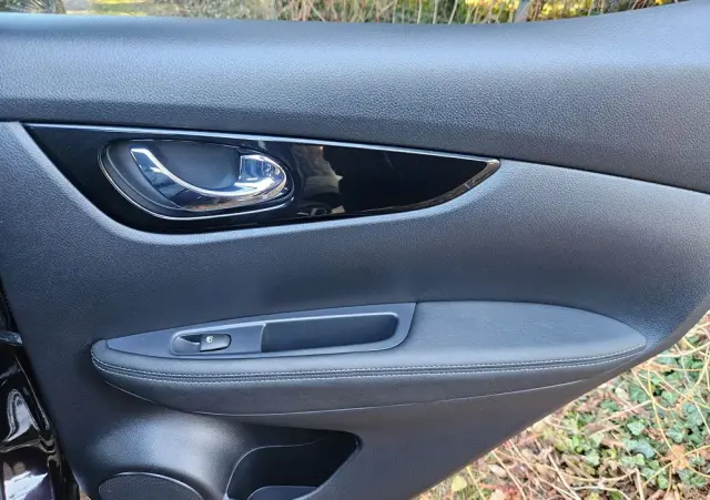 NISSAN Qashqai 1.6 DIG-T Tekna