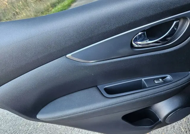 NISSAN Qashqai 1.6 DIG-T Tekna