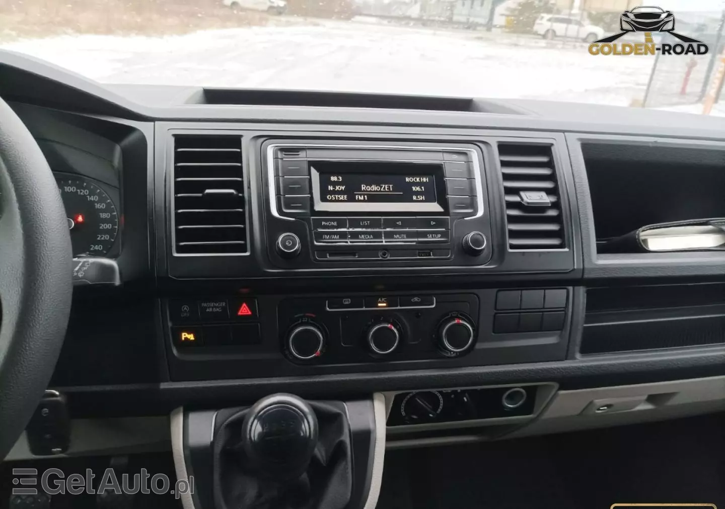 VOLKSWAGEN Transporter 