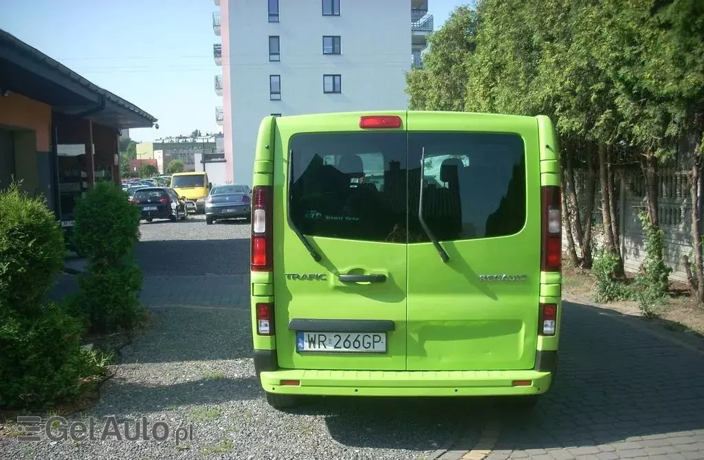 RENAULT Trafic 