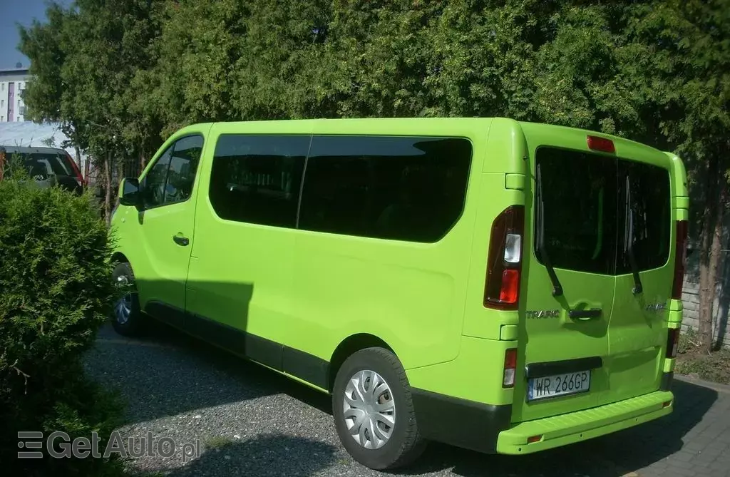 RENAULT Trafic 