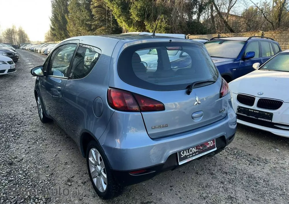 MITSUBISHI Colt 