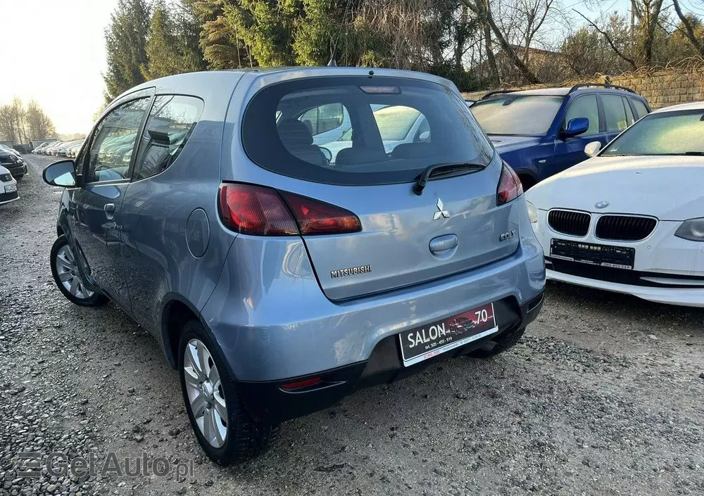 MITSUBISHI Colt 