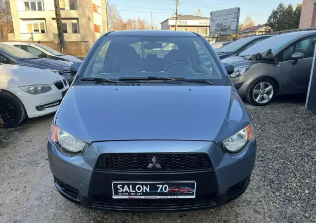 MITSUBISHI Colt 