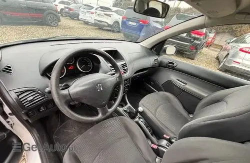 PEUGEOT 206+ 