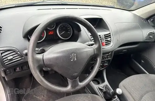 PEUGEOT 206+ 