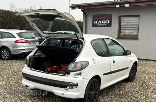 PEUGEOT 206+ 