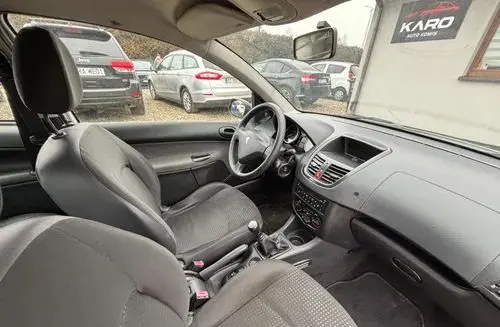 PEUGEOT 206+ 