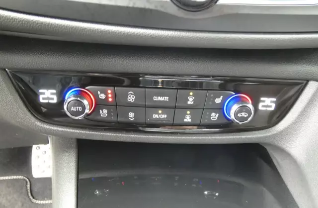 OPEL Insignia 2.0d (170 KM) Automatic