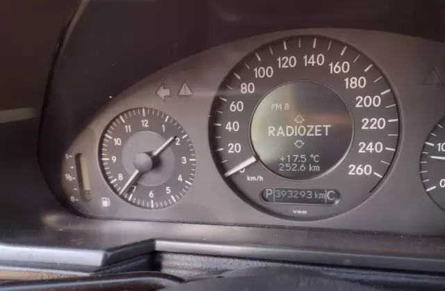 MERCEDES-BENZ Klasa E E 220 CDI (150 KM) 5G-TRONIC