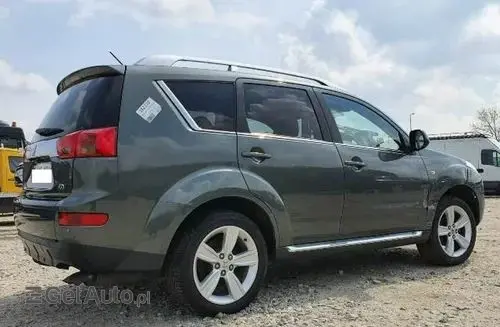 PEUGEOT 4007 