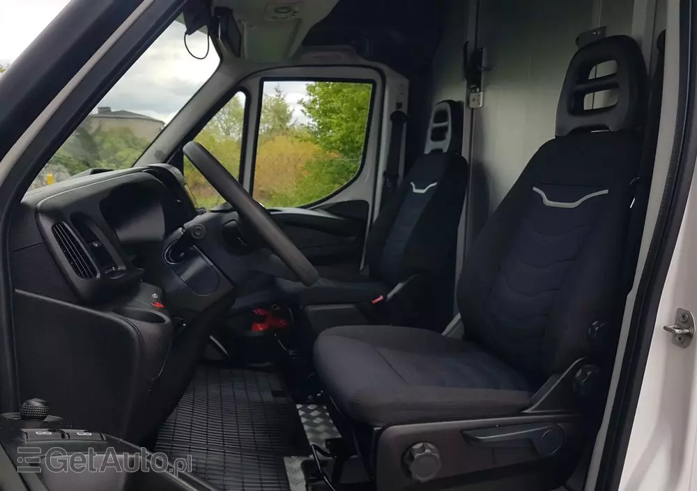 IVECO DAILY KONTENER NISKOPODŁOGOWY 4,43x2,23x2,42 SKLEP FOODTRUCK BAR KLIMA KONIOWÓZ KAMPER 