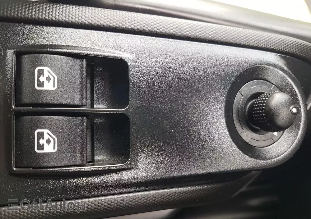 IVECO DAILY KONTENER NISKOPODŁOGOWY 4,43x2,23x2,42 SKLEP FOODTRUCK BAR KLIMA KONIOWÓZ KAMPER 