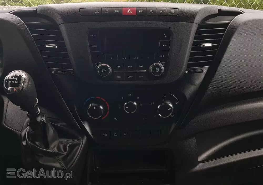 IVECO DAILY KONTENER NISKOPODŁOGOWY 4,43x2,23x2,42 SKLEP FOODTRUCK BAR KLIMA KONIOWÓZ KAMPER 