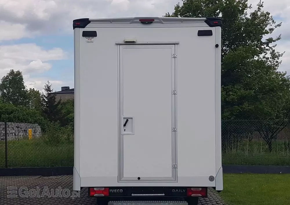 IVECO DAILY KONTENER NISKOPODŁOGOWY 4,43x2,23x2,42 SKLEP FOODTRUCK BAR KLIMA KONIOWÓZ KAMPER 