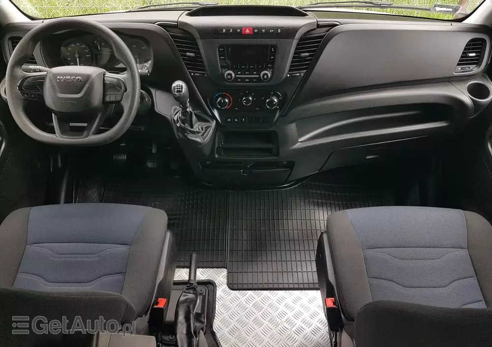 IVECO DAILY KONTENER NISKOPODŁOGOWY 4,43x2,23x2,42 SKLEP FOODTRUCK BAR KLIMA KONIOWÓZ KAMPER 