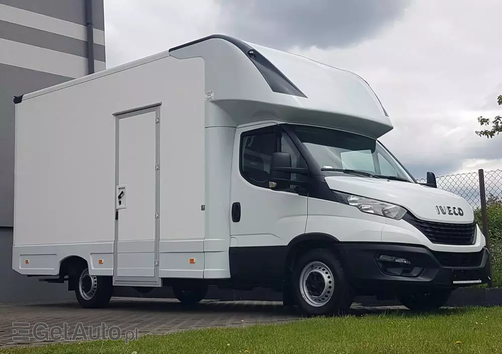 IVECO DAILY KONTENER NISKOPODŁOGOWY 4,43x2,23x2,42 SKLEP FOODTRUCK BAR KLIMA KONIOWÓZ KAMPER 