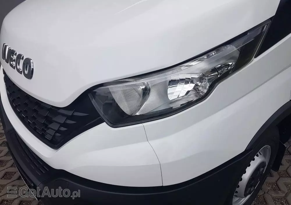 IVECO DAILY KONTENER NISKOPODŁOGOWY 4,43x2,23x2,42 SKLEP FOODTRUCK BAR KLIMA KONIOWÓZ KAMPER 