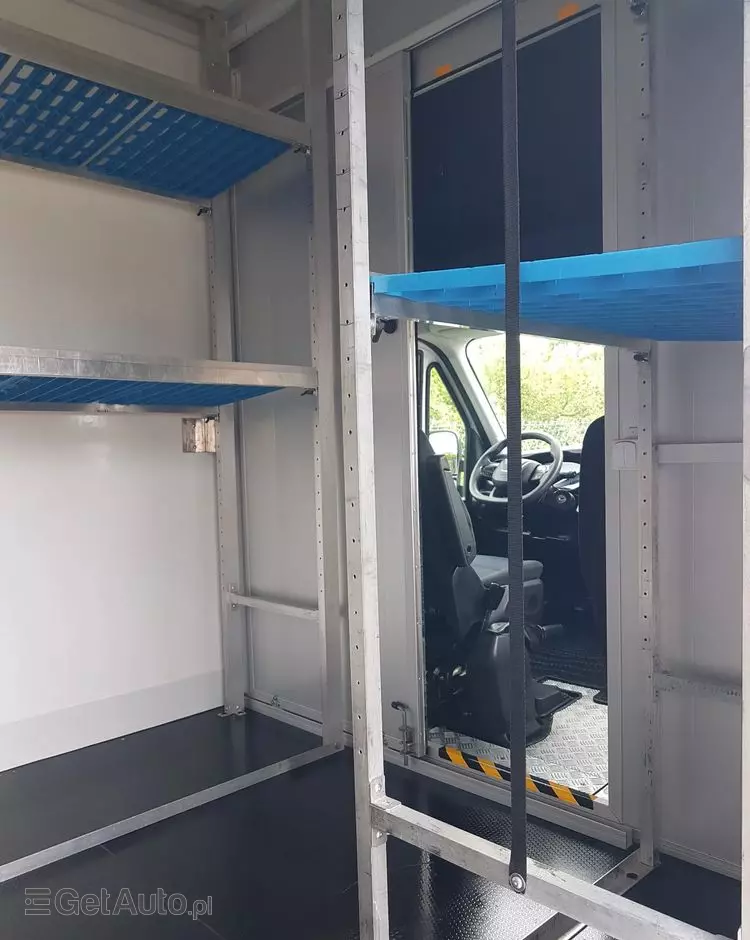 IVECO DAILY KONTENER NISKOPODŁOGOWY 4,43x2,23x2,42 SKLEP FOODTRUCK BAR KLIMA KONIOWÓZ KAMPER 