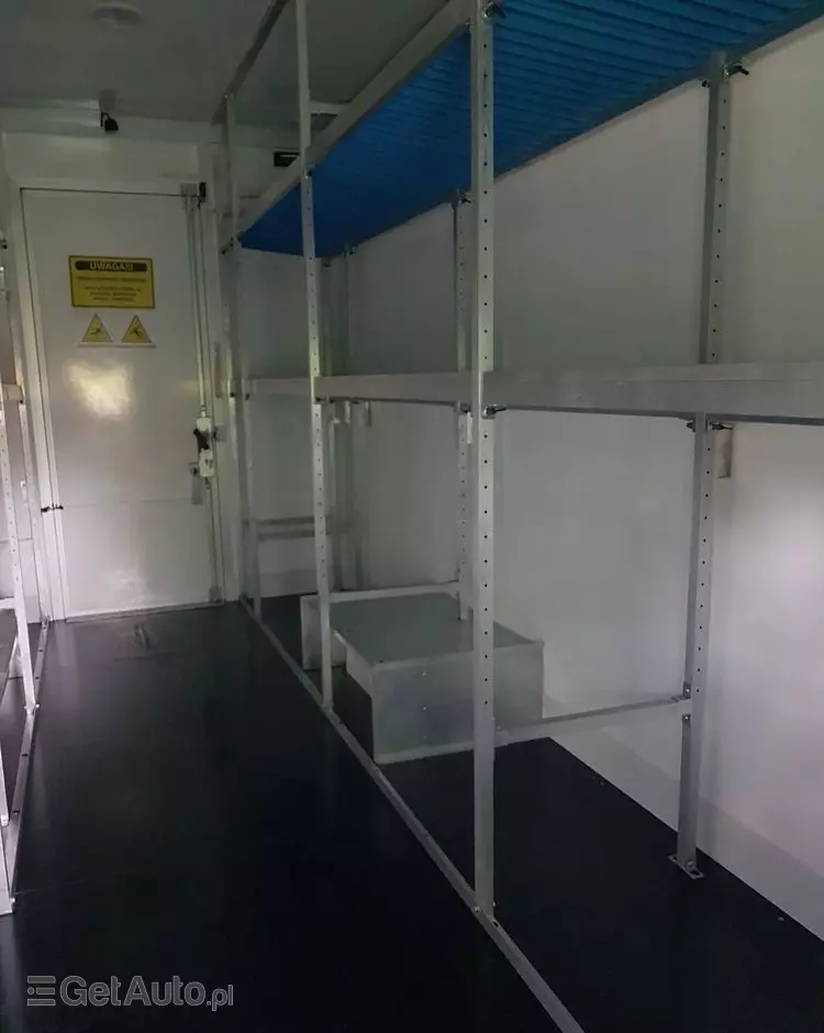 IVECO DAILY KONTENER NISKOPODŁOGOWY 4,43x2,23x2,42 SKLEP FOODTRUCK BAR KLIMA KONIOWÓZ KAMPER 