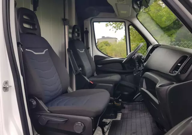 IVECO DAILY KONTENER NISKOPODŁOGOWY 4,43x2,23x2,42 SKLEP FOODTRUCK BAR KLIMA KONIOWÓZ KAMPER 