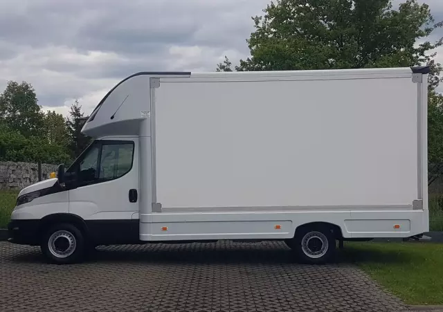 IVECO DAILY KONTENER NISKOPODŁOGOWY 4,43x2,23x2,42 SKLEP FOODTRUCK BAR KLIMA KONIOWÓZ KAMPER 