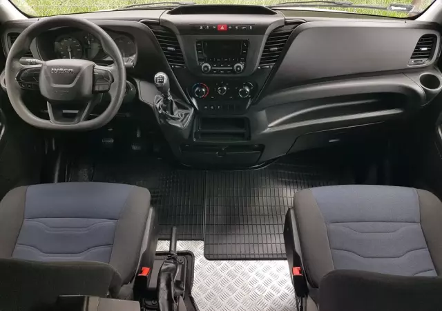 IVECO DAILY KONTENER NISKOPODŁOGOWY 4,43x2,23x2,42 SKLEP FOODTRUCK BAR KLIMA KONIOWÓZ KAMPER 