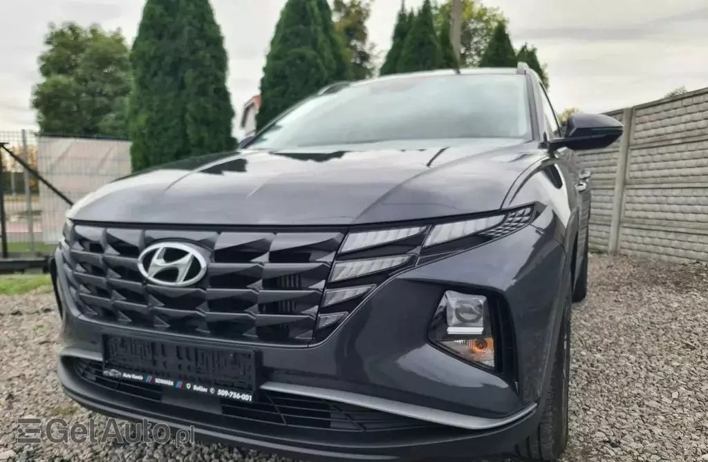 HYUNDAI Tucson 