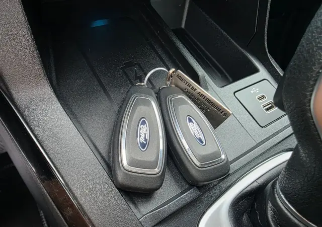 FORD Puma 1.0 EcoBoost Hybrid TITANIUM DESIGN