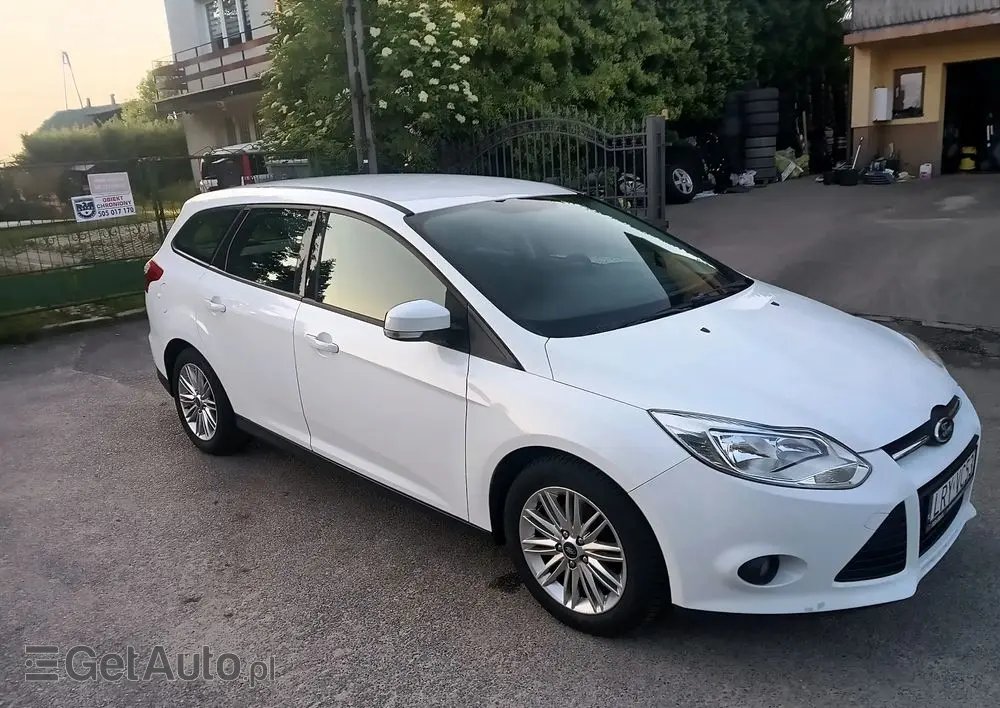 FORD Focus 1.6 TDCi DPF Start-Stopp-System Trend